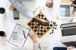 1656例新增确诊，疫情数字背后的生活与挑战