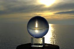 探索股票600703，投资的星辰大海