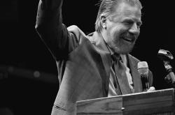 曙光股份冻结，冰封中的挑战与机遇