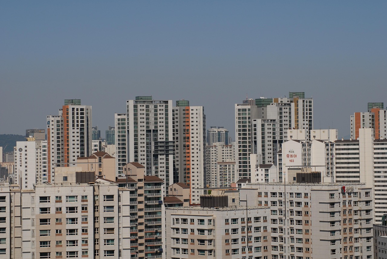 城市静默，全国封城措施下的挑战与希望