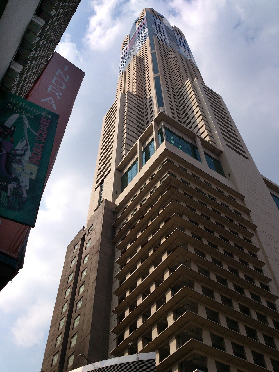 探索上海爱建，城市发展的见证者与参与者