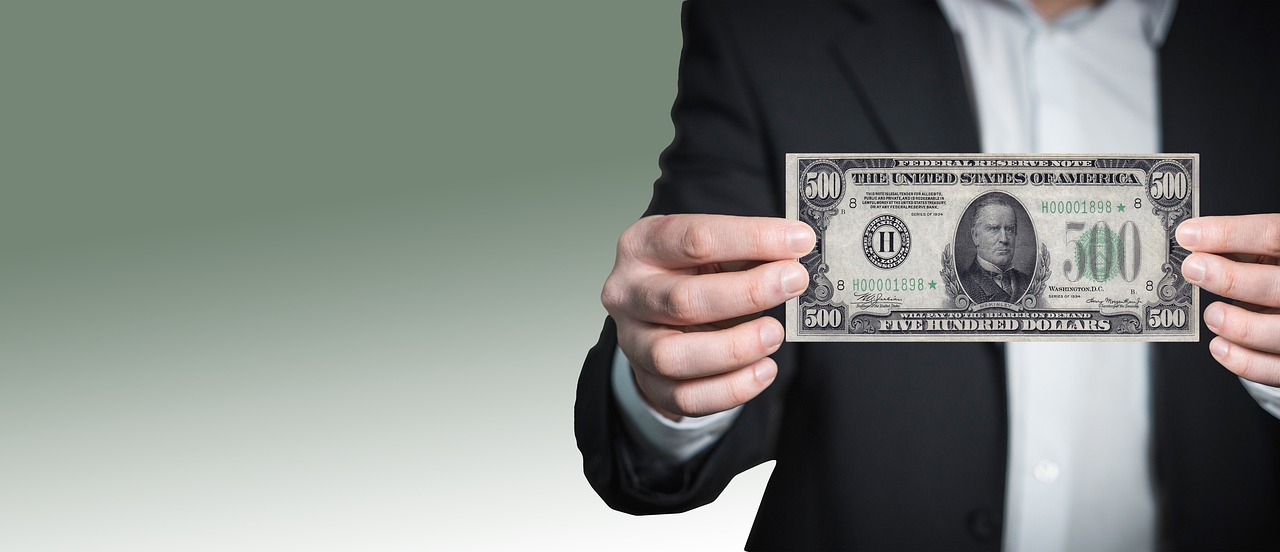 货币基金上传收益难题，挑战与对策